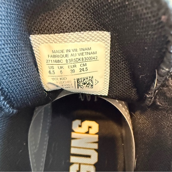 Converse Black and Tan Sneakers - Picture 6 of 8